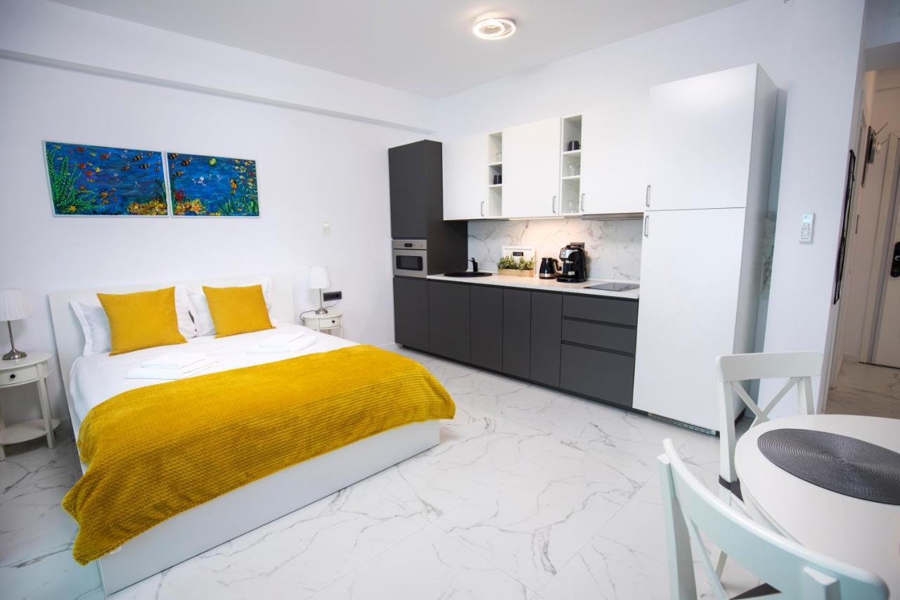 Infinite Sea View Apartment